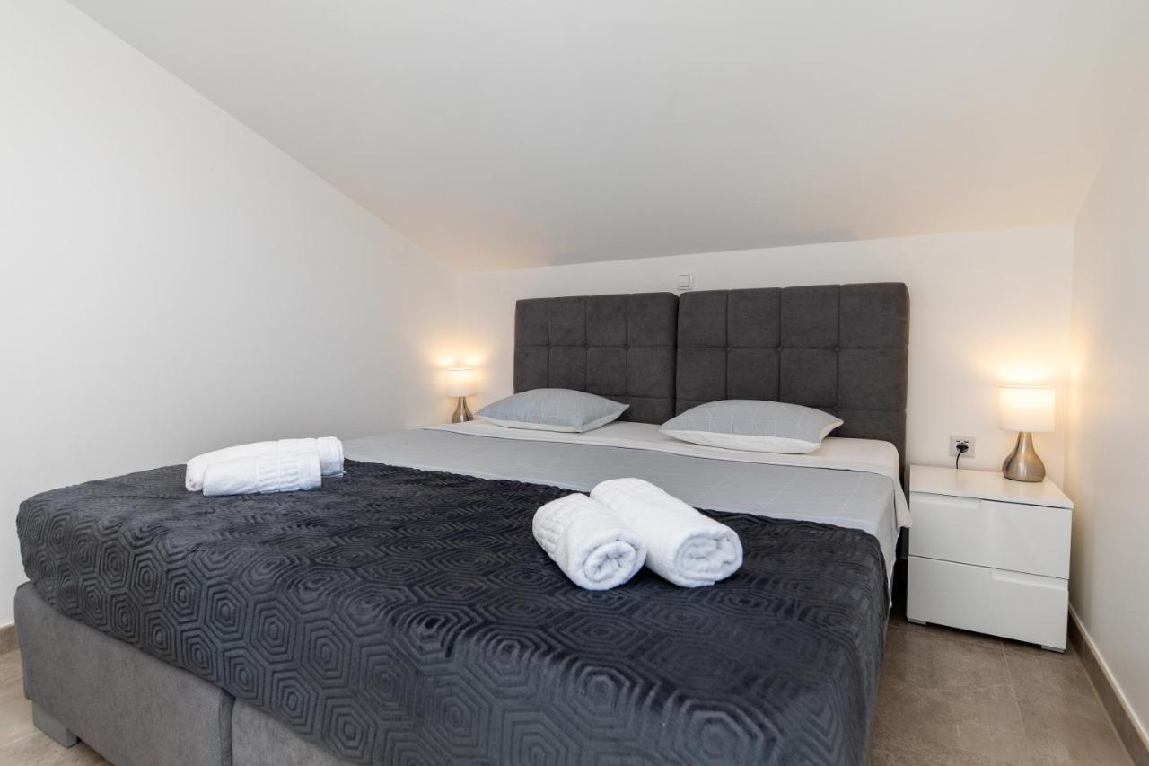Apartman Gulin Crikvenica Exterior photo